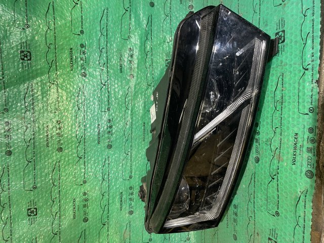 Škoda Octavia 4 světlo pravé matrix led 5E4941016A , 5E4 941 016 A